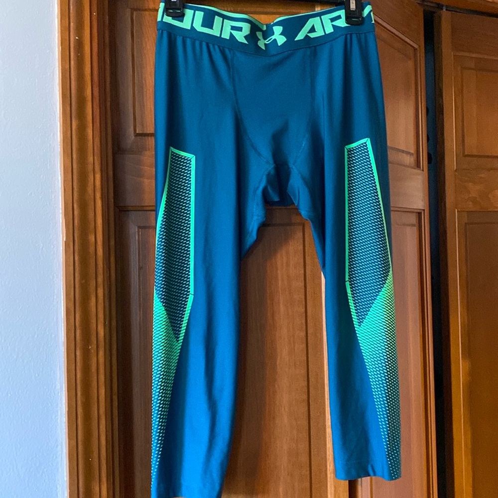 EUC Under Armor teal and lime compression legging capris